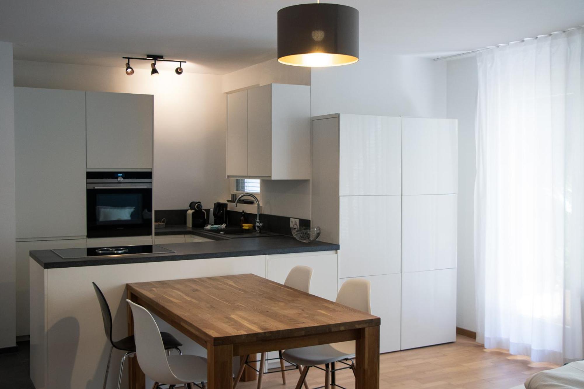 Stylische Stadt-Wohnung Bregenz - Mit Parkplatz Екстериор снимка