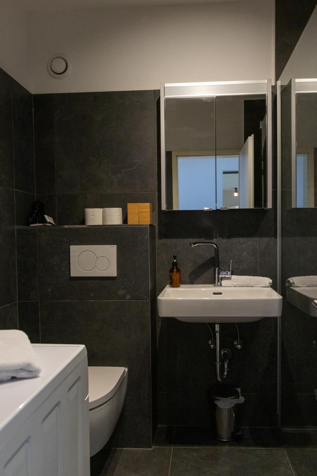 Stylische Stadt-Wohnung Bregenz - Mit Parkplatz Екстериор снимка
